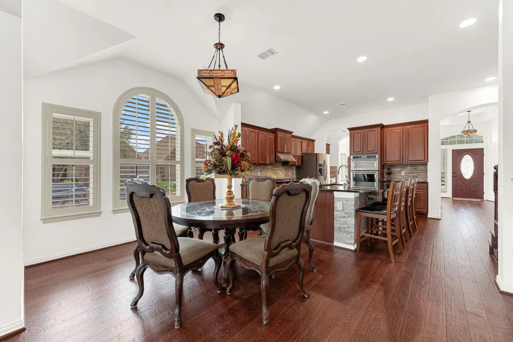5729 New Castle Drive Richardson, TX 75082