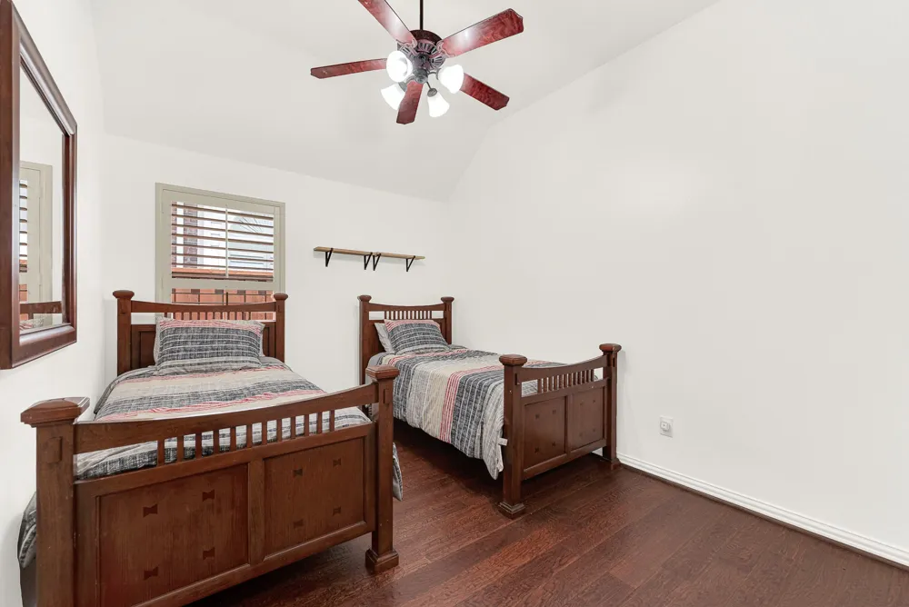 5729 New Castle Drive Richardson, TX 75082
