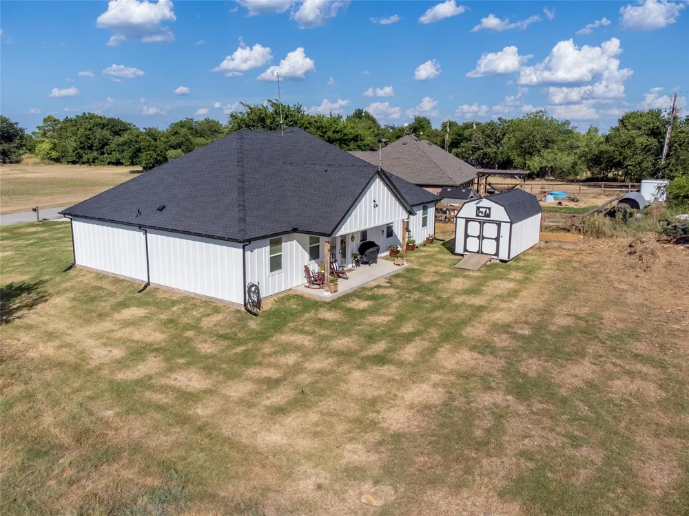 209 Lanai Drive Runaway Bay, TX 76426