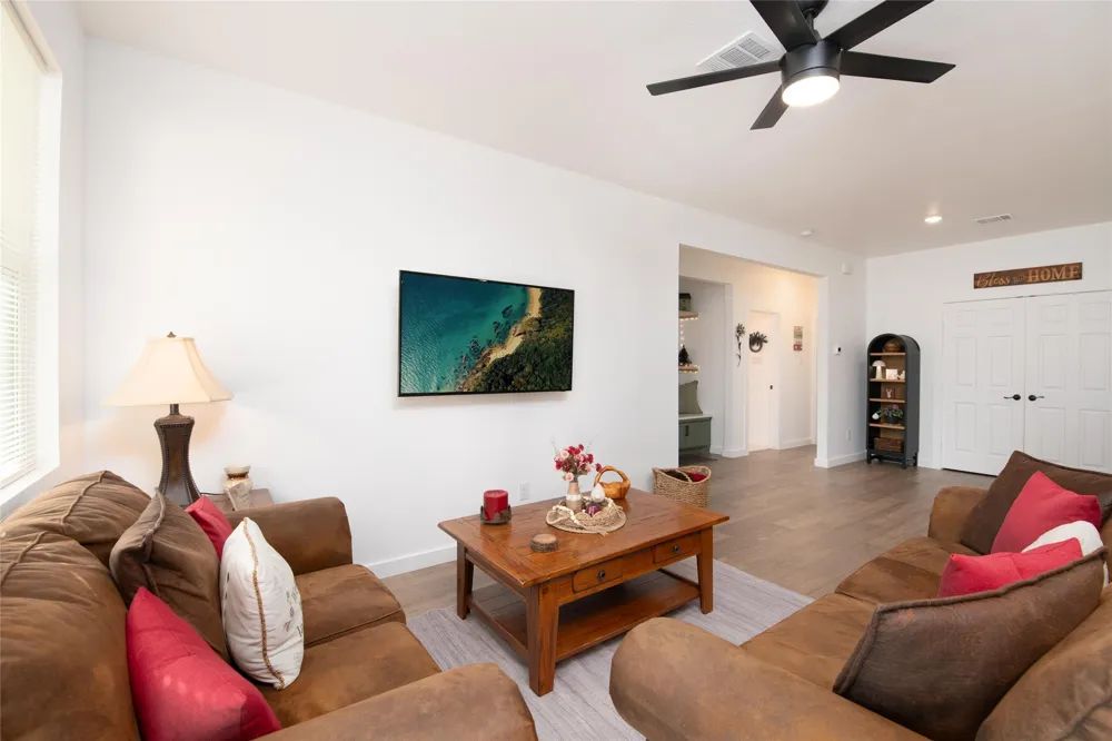 209 Lanai Drive Runaway Bay, TX 76426