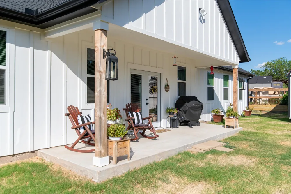 209 Lanai Drive Runaway Bay, TX 76426