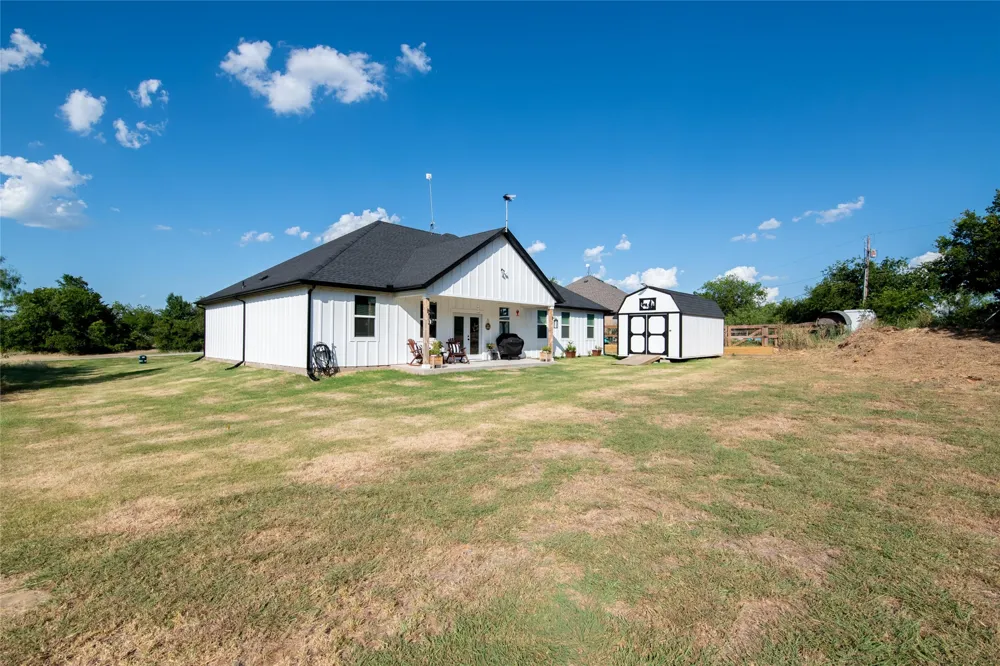 209 Lanai Drive Runaway Bay, TX 76426