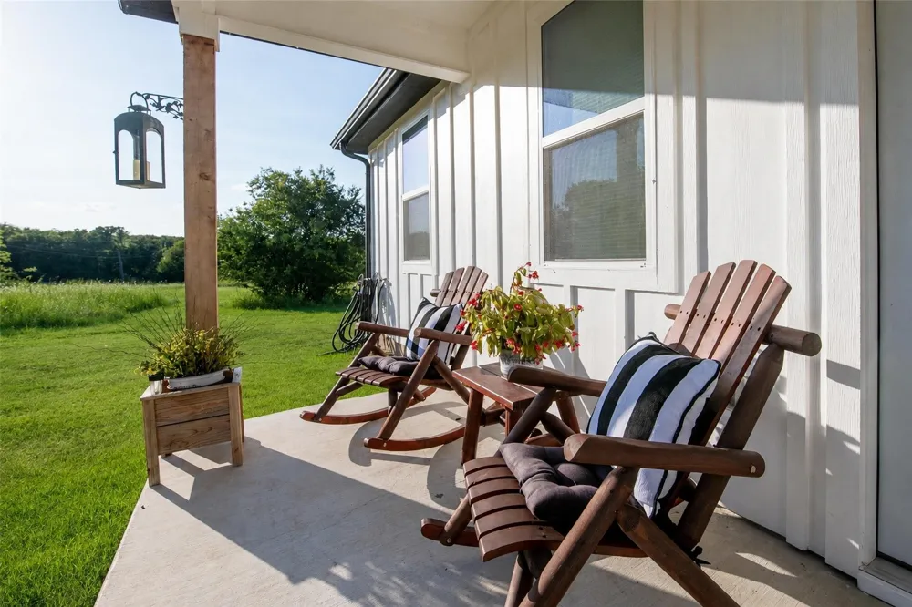209 Lanai Drive Runaway Bay, TX 76426