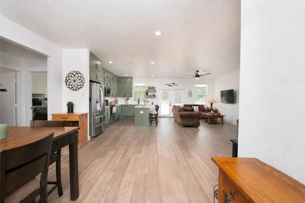 209 Lanai Drive Runaway Bay, TX 76426