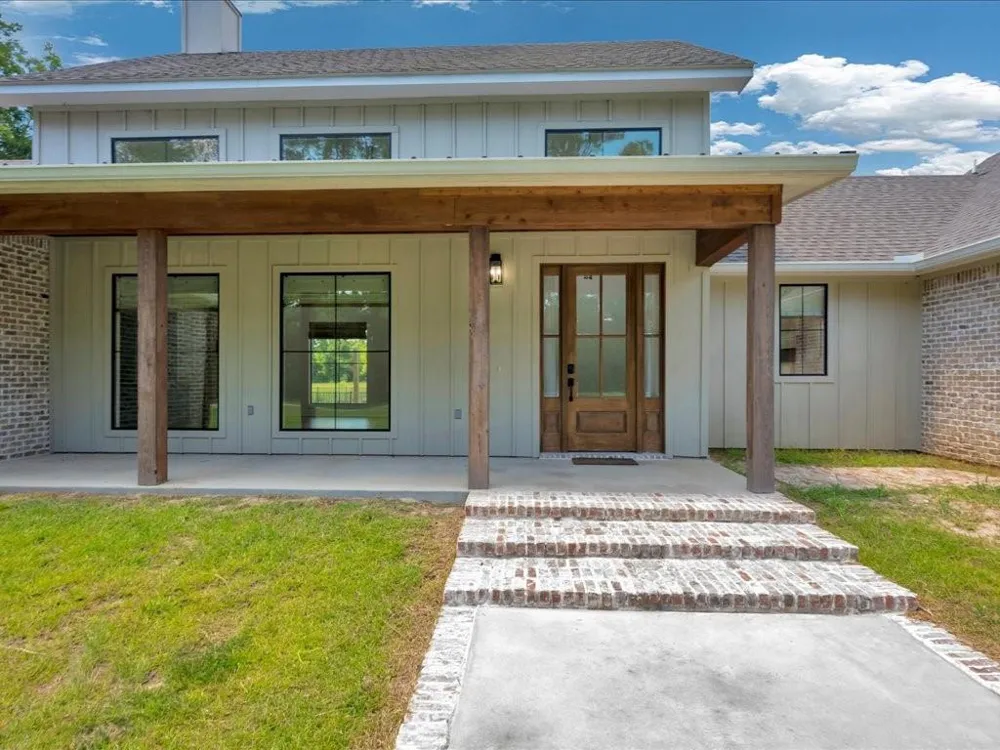 176 Royce Oliver Road Lufkin, TX 75904