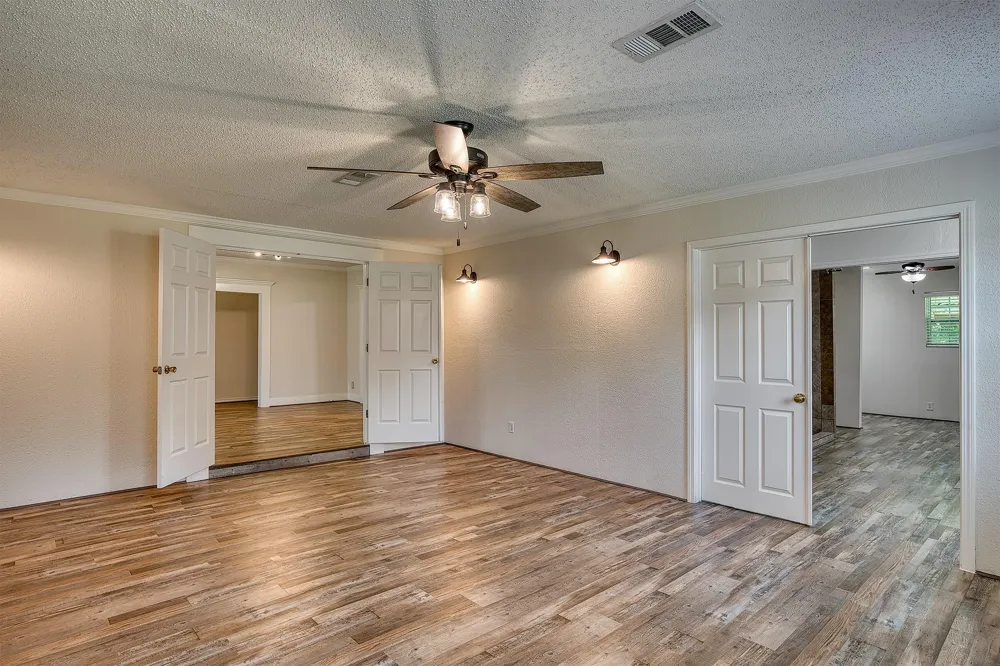 7804 Fm 834 E Hull, TX 77564