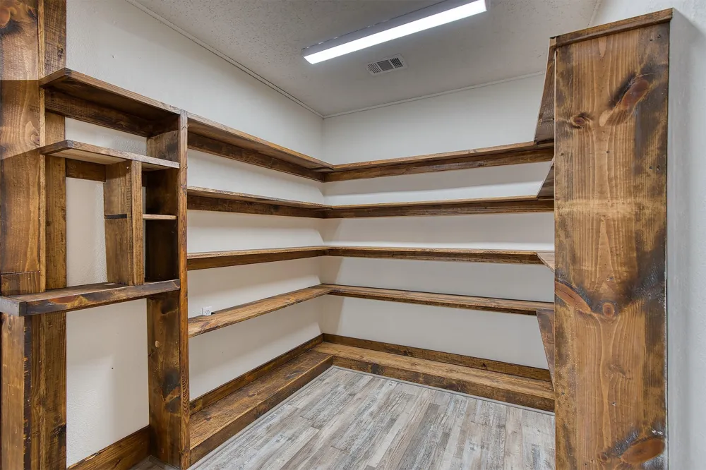 7804 Fm 834 E Hull, TX 77564