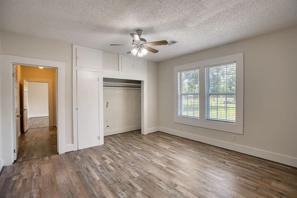 7804 Fm 834 E Hull, TX 77564