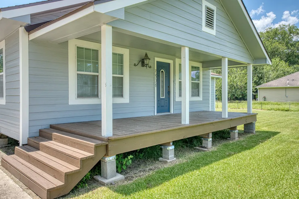 7804 Fm 834 E Hull, TX 77564