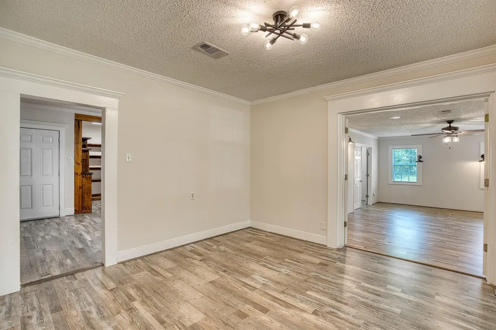 7804 Fm 834 E Hull, TX 77564