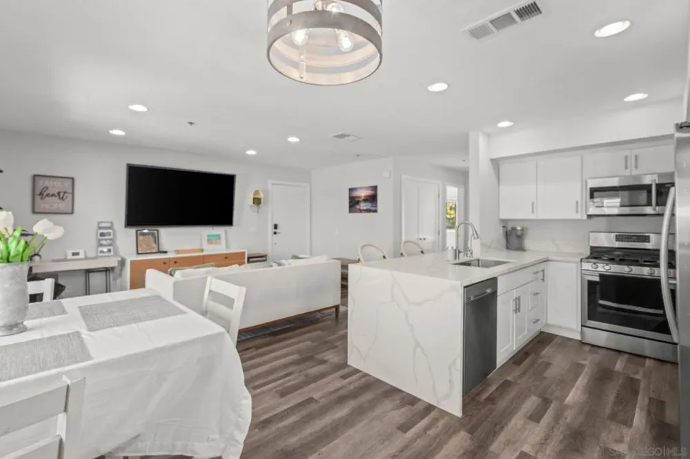103 Mangano Encinitas, CA 92024