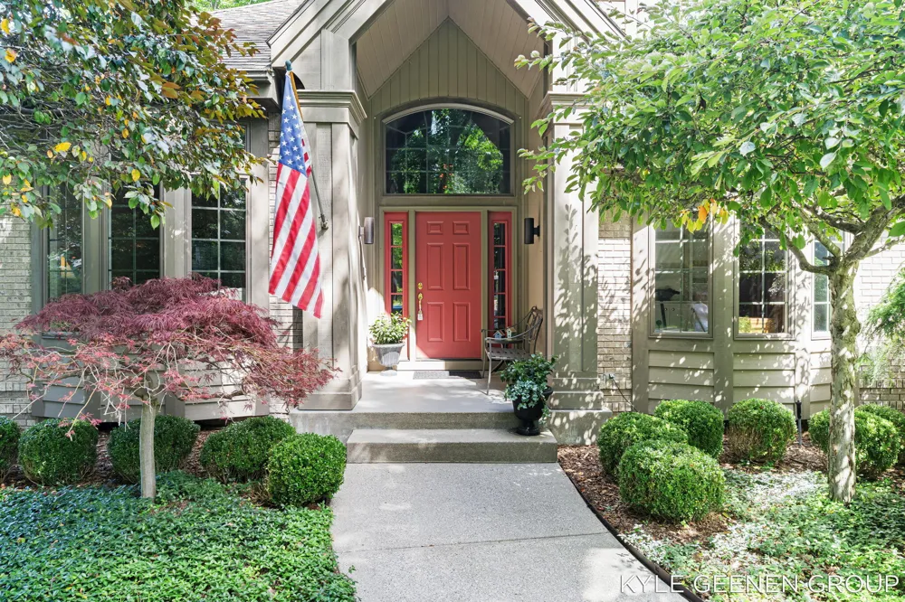 3970 Lake Point Drive Norton Shores, MI 49441