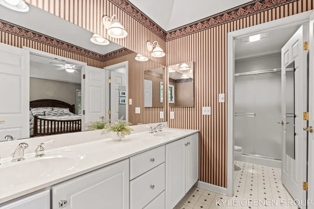 3970 Lake Point Drive Norton Shores, MI 49441
