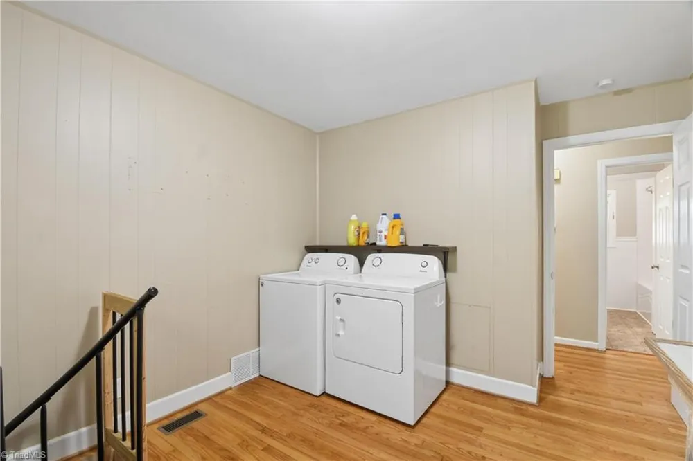 1011 Duggins Street Kernersville, NC 27284