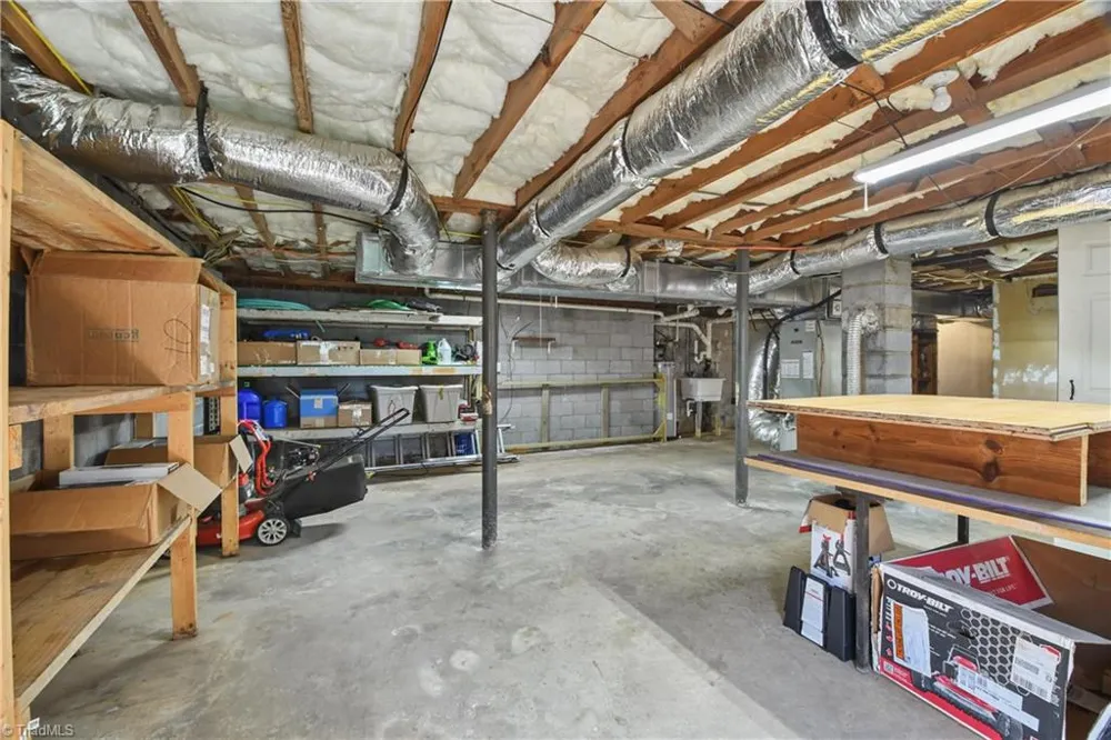 1011 Duggins Street Kernersville, NC 27284