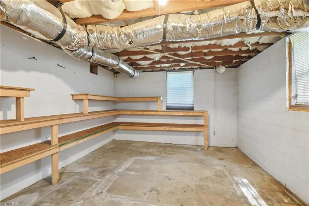 1011 Duggins Street Kernersville, NC 27284