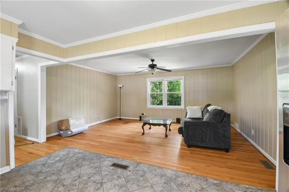 1011 Duggins Street Kernersville, NC 27284