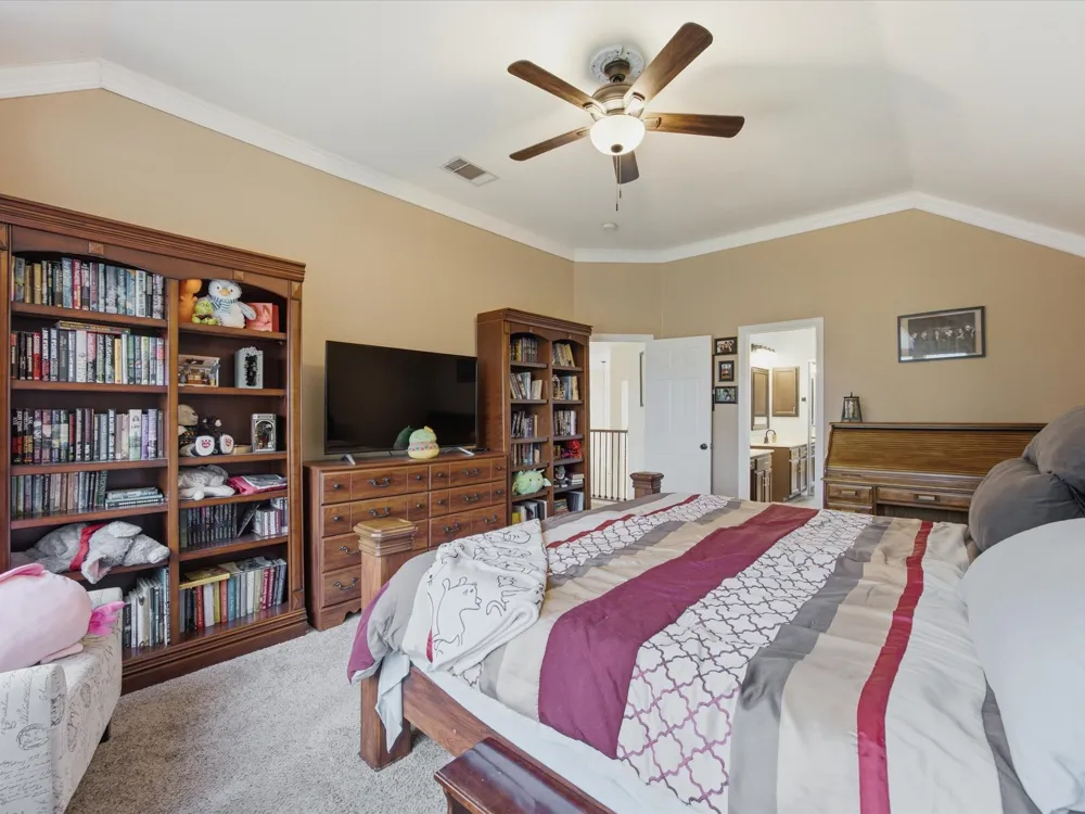 4008 Falcon Ridge Drive Haltom City, TX 76137