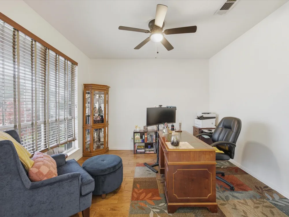 4008 Falcon Ridge Drive Haltom City, TX 76137
