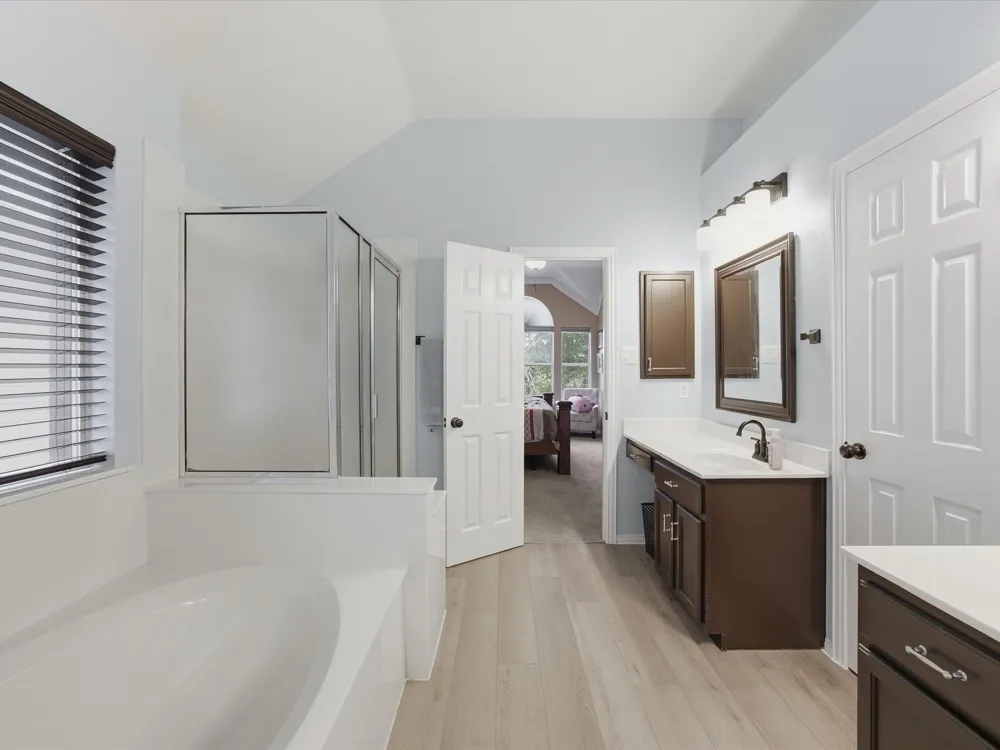 4008 Falcon Ridge Drive Haltom City, TX 76137