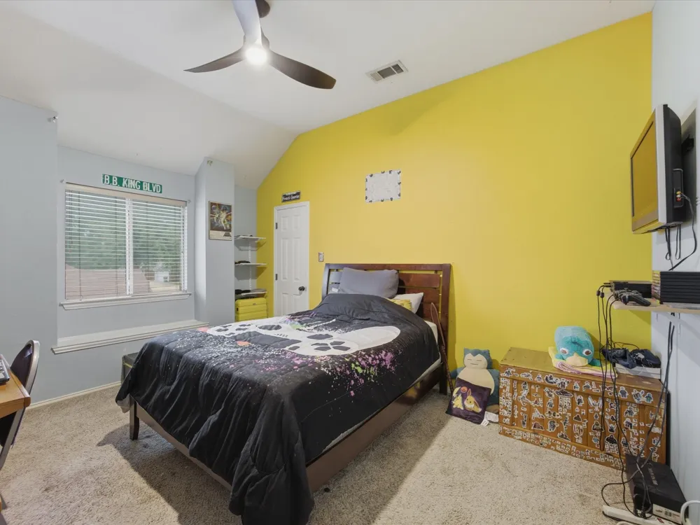 4008 Falcon Ridge Drive Haltom City, TX 76137