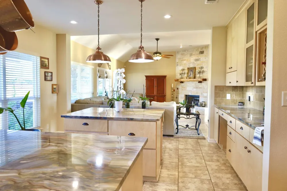 1125 County Road 230 Florence, TX 76527