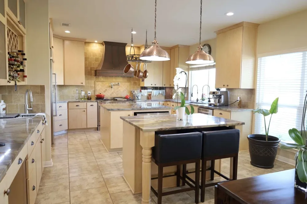 1125 County Road 230 Florence, TX 76527