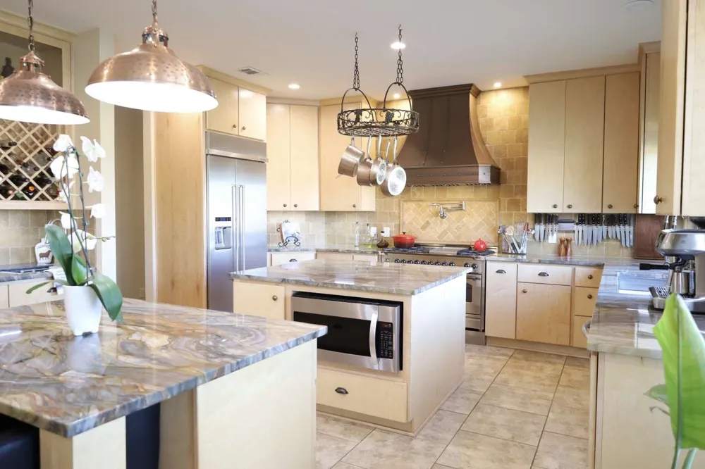1125 County Road 230 Florence, TX 76527