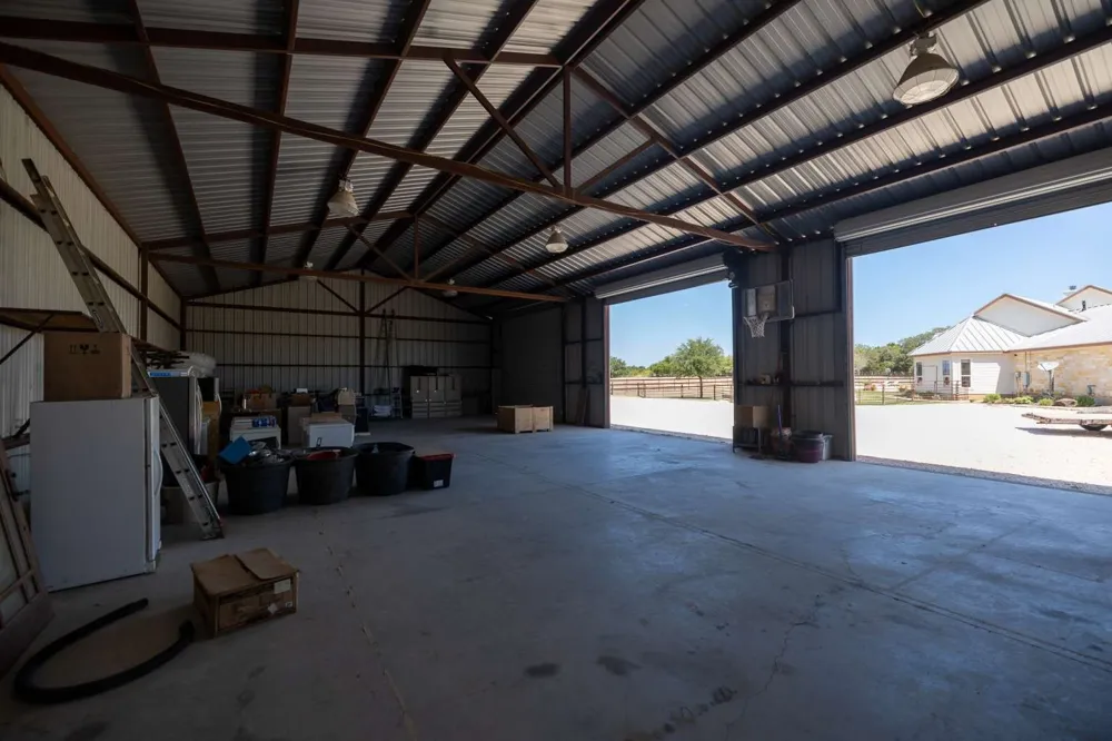 1125 County Road 230 Florence, TX 76527