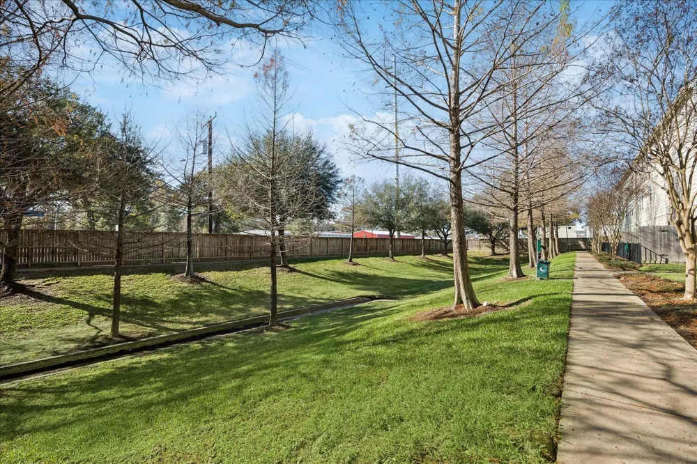 3327 Home Point Drive Houston, TX 77091