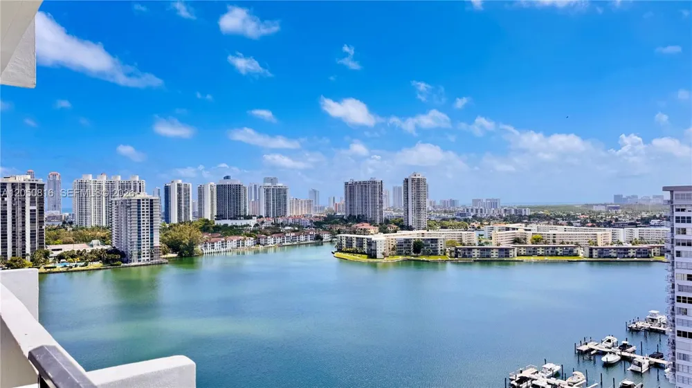 2780 NE 183rd St #2012 Aventura, FL 33160