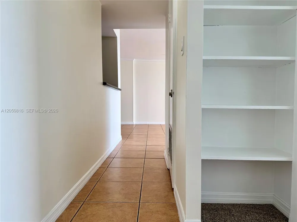 2780 NE 183rd St #2012 Aventura, FL 33160