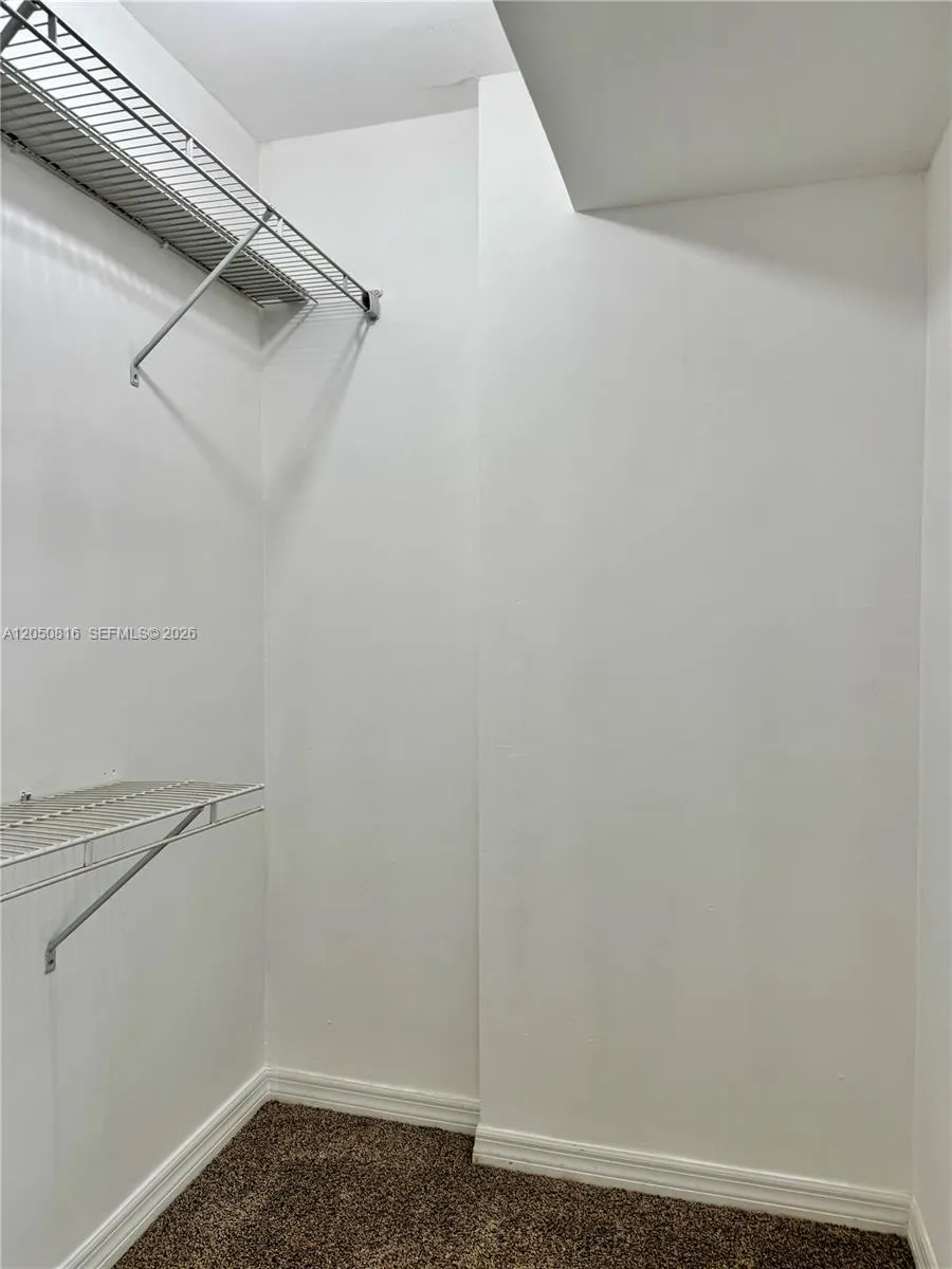 2780 NE 183rd St #2012 Aventura, FL 33160