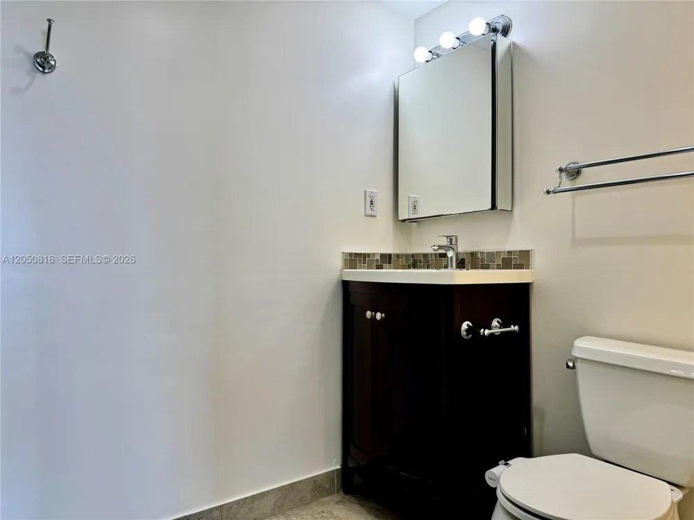 2780 NE 183rd St #2012 Aventura, FL 33160