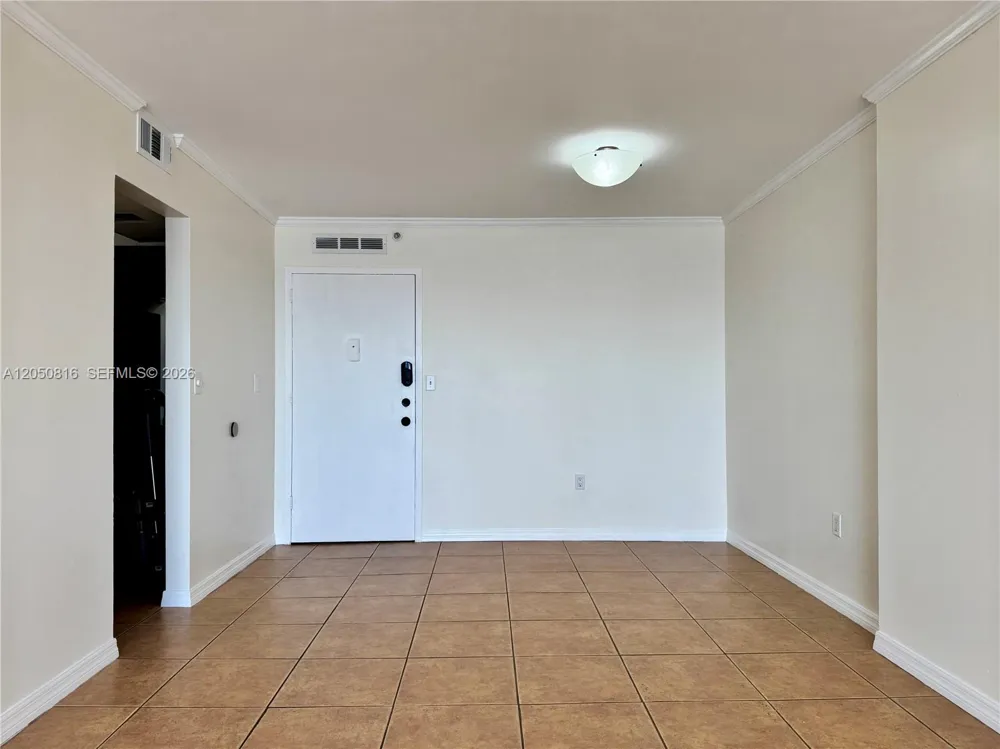 2780 NE 183rd St #2012 Aventura, FL 33160