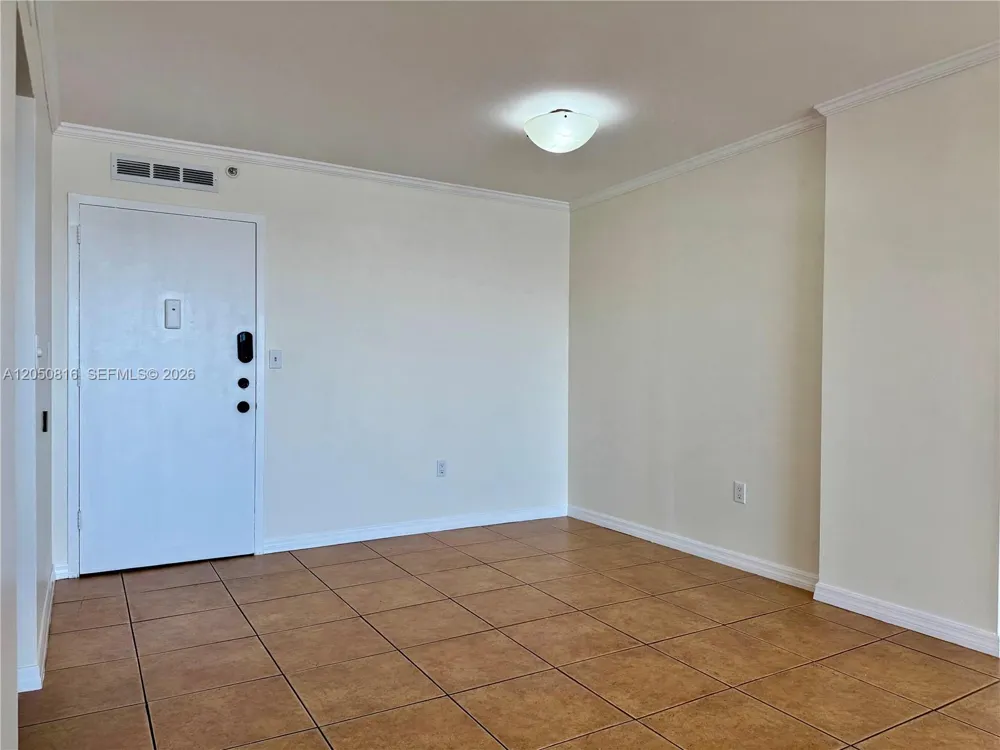 2780 NE 183rd St #2012 Aventura, FL 33160