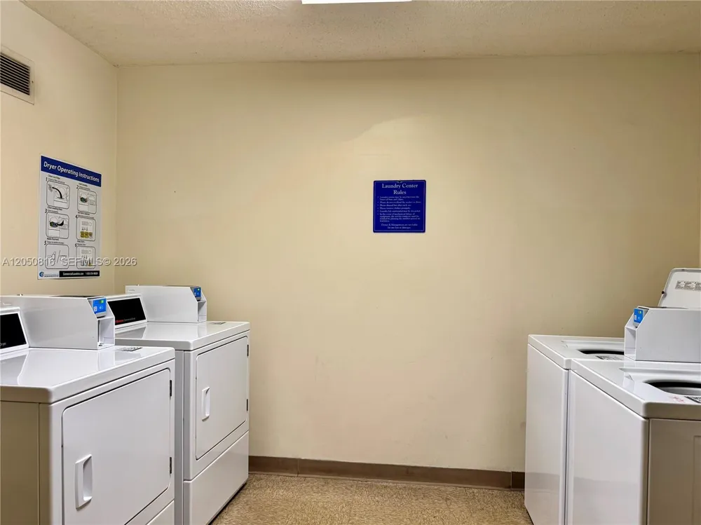 2780 NE 183rd St #2012 Aventura, FL 33160
