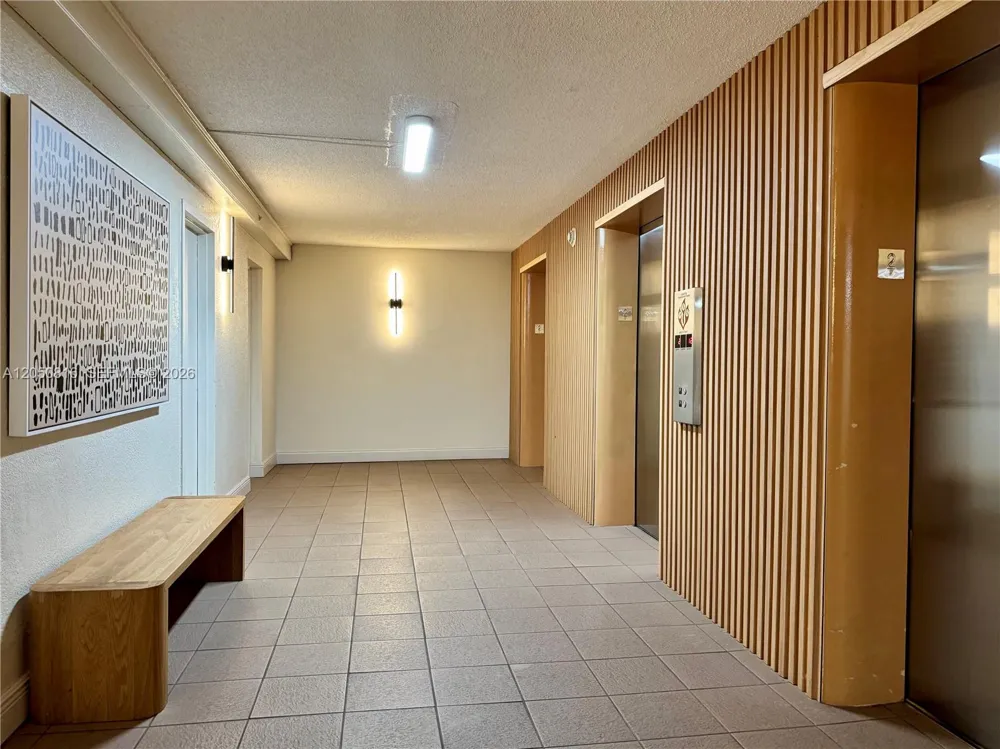 2780 NE 183rd St #2012 Aventura, FL 33160