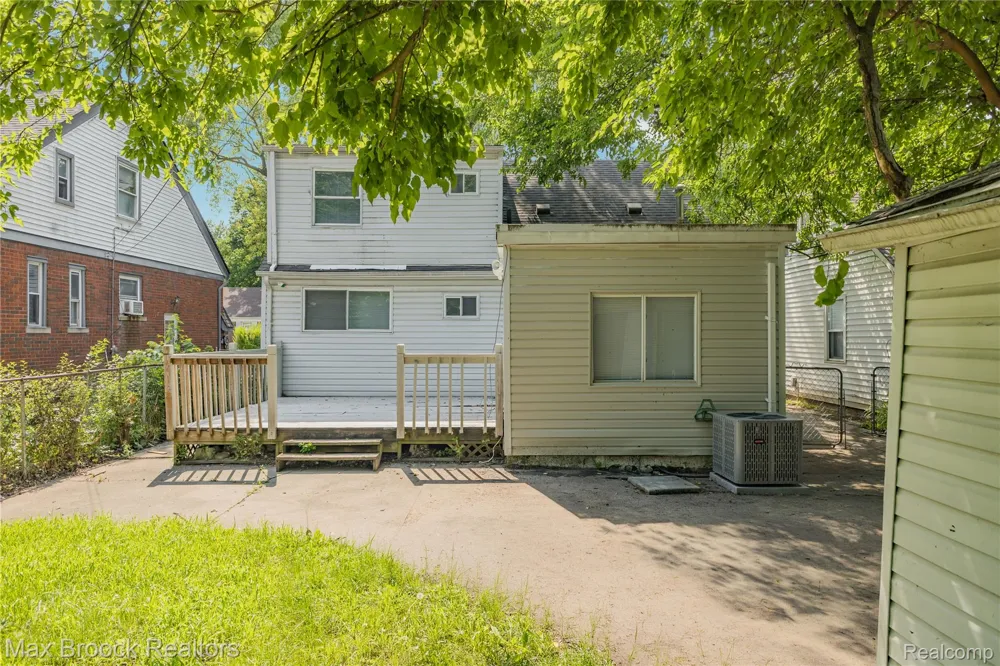 19950 Norborne Redford Charter Township, MI 48240