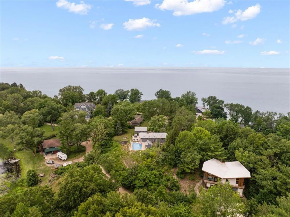 5501 Sunset Path Lincoln Charter Township, MI 49127
