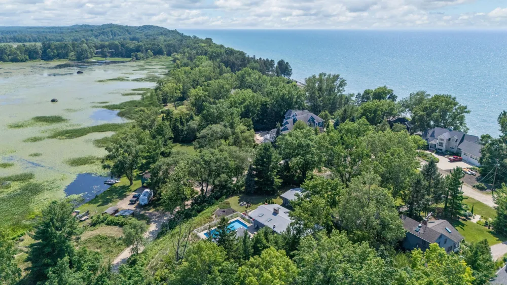 5501 Sunset Path Lincoln Charter Township, MI 49127