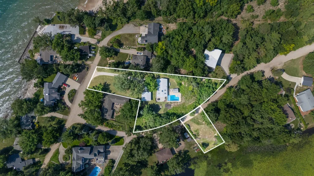 5501 Sunset Path Lincoln Charter Township, MI 49127