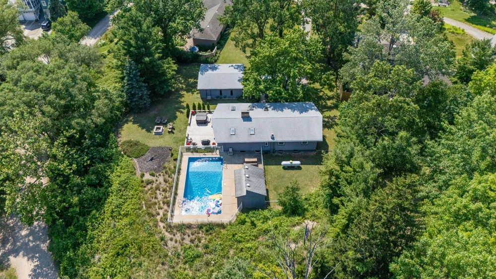 5501 Sunset Path Lincoln Charter Township, MI 49127