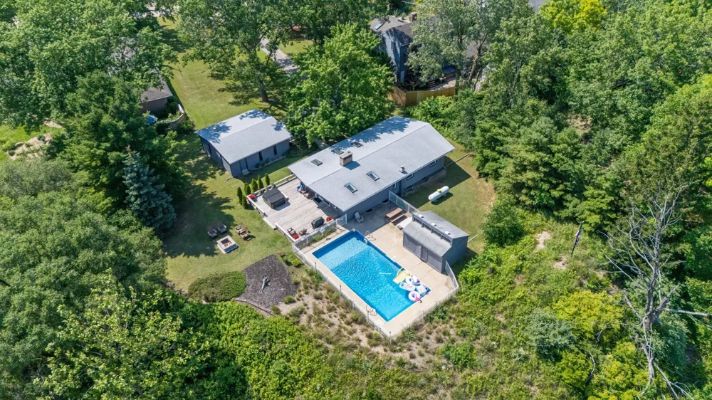 5501 Sunset Path Lincoln Charter Township, MI 49127