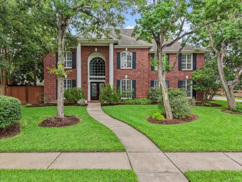 914 Pinewood Lane
