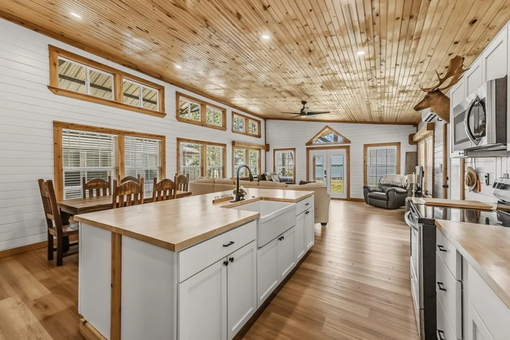 141 Lcr 773 Groesbeck, TX 76642