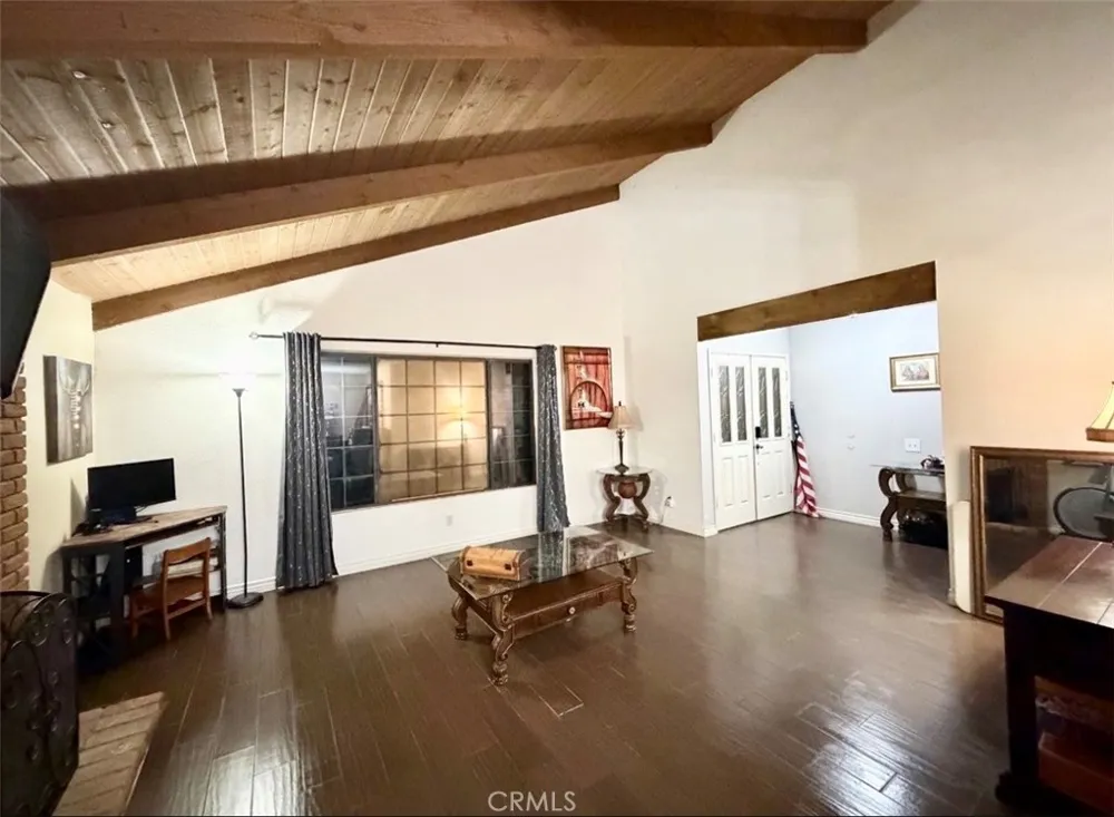 6026 Winncliff Jurupa Valley, CA 92509