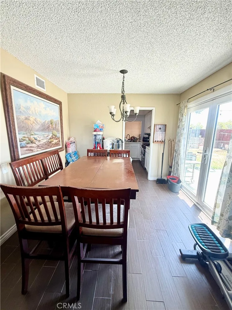 6026 Winncliff Jurupa Valley, CA 92509