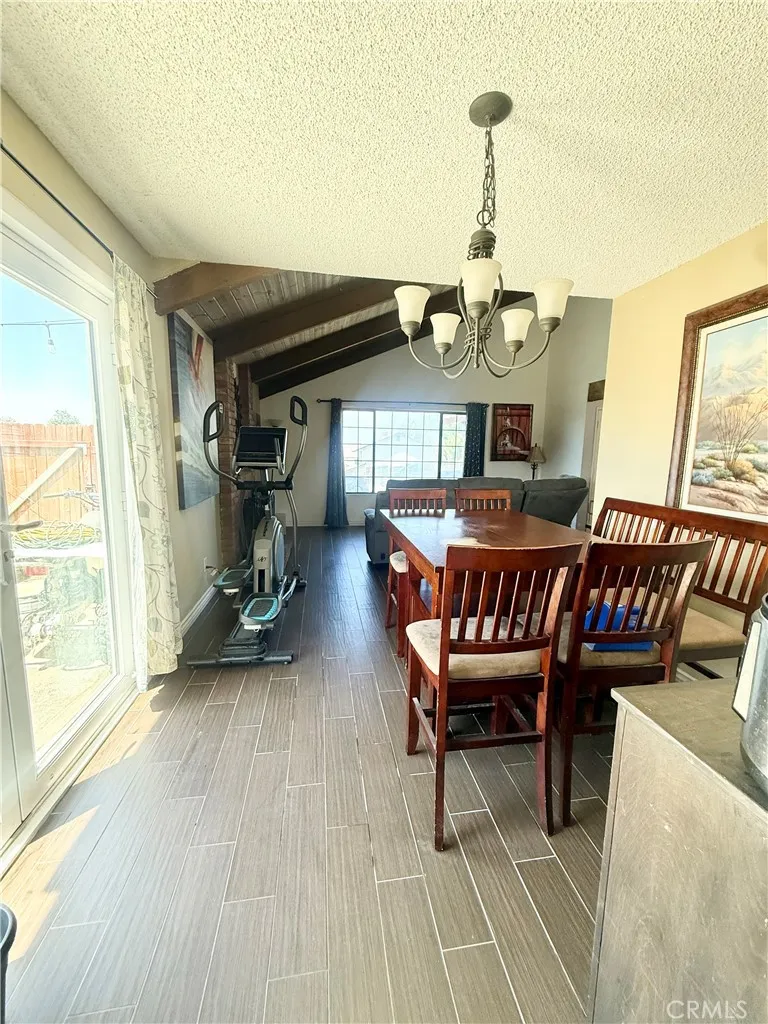6026 Winncliff Jurupa Valley, CA 92509