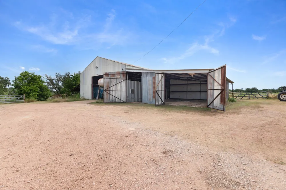 12347 County Road 200 Bertram, TX 78605